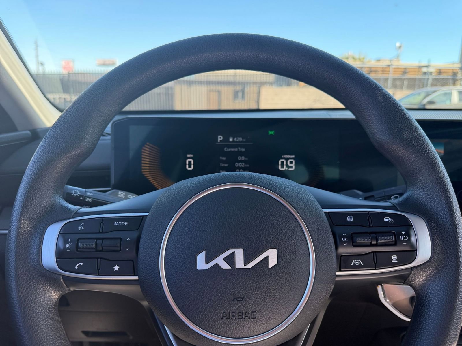 Thumbnail: 2025 Kia K5 - 24