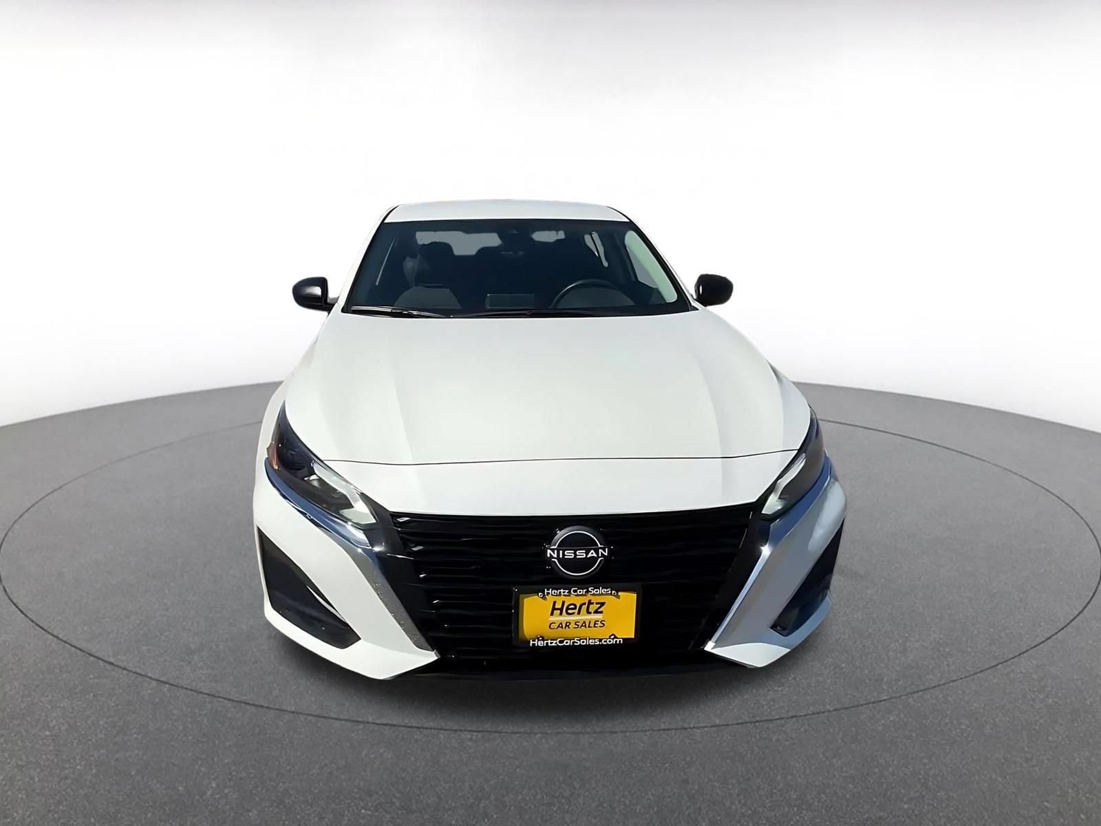 Thumbnail: 2025 Nissan Altima - 4