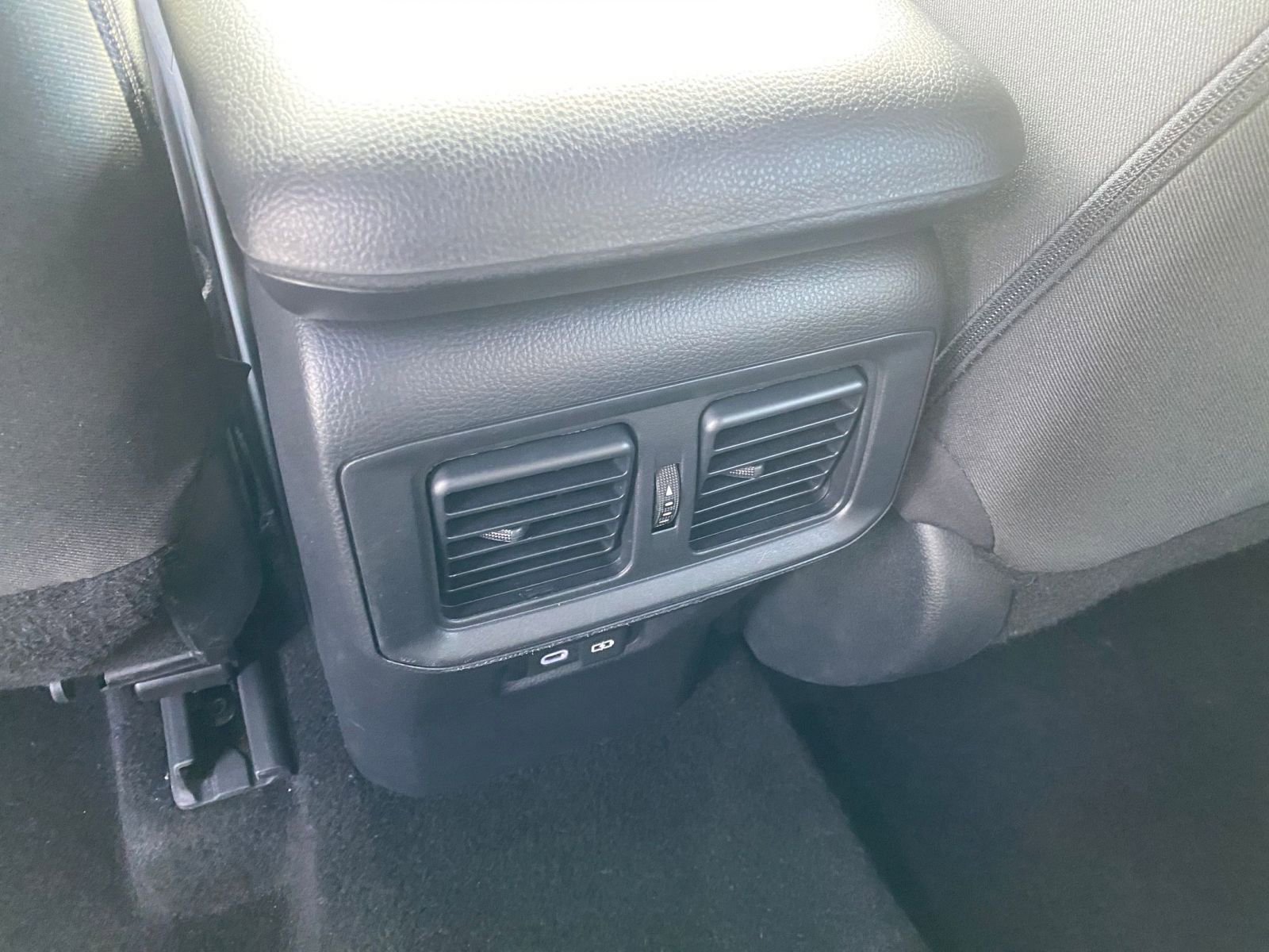 Thumbnail: 2025 Toyota RAV4 - 24