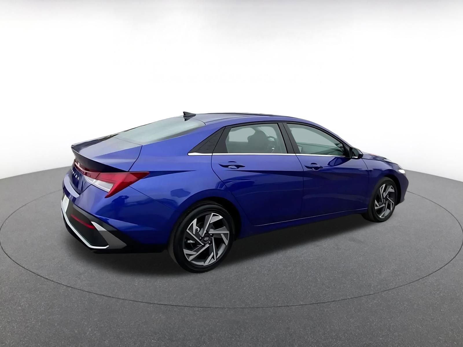 Thumbnail: 2025 Hyundai Elantra - 15