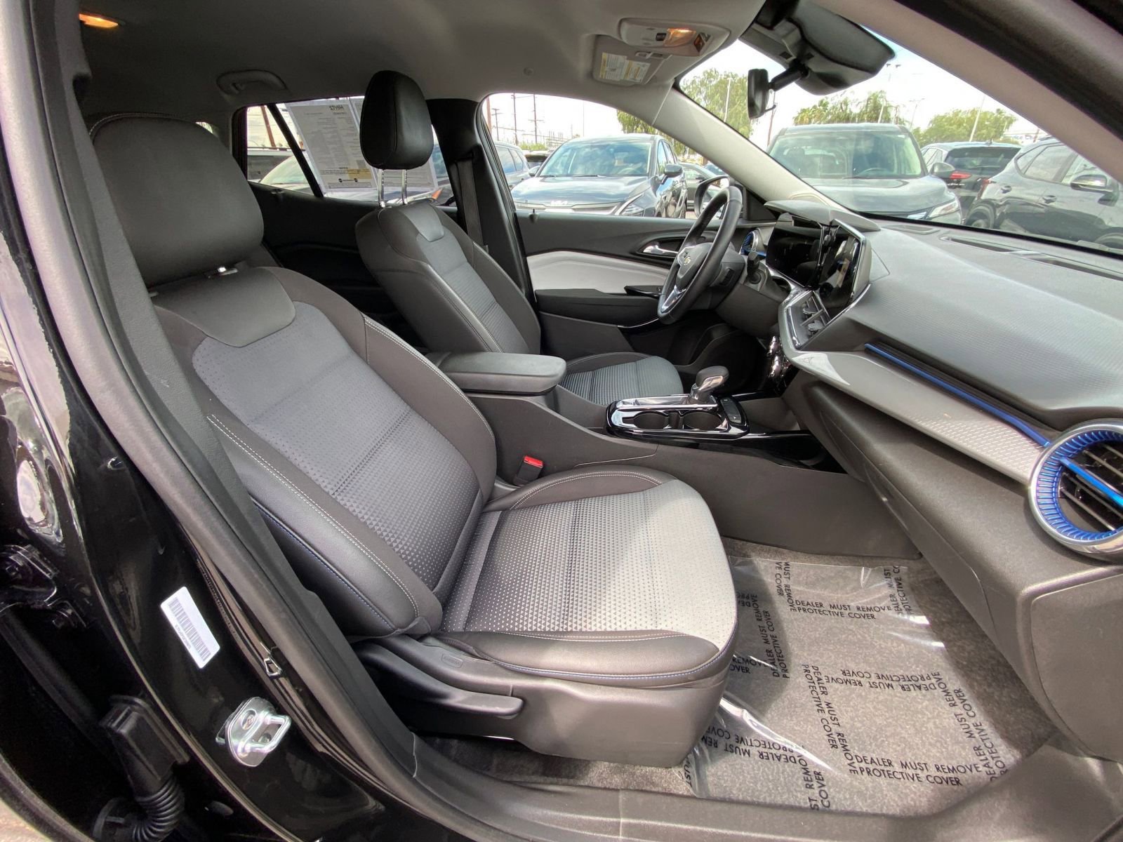 Thumbnail: 2025 Chevrolet Trax - 25