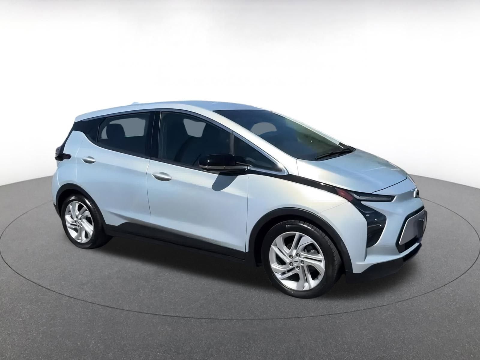 Thumbnail: 2023 Chevrolet Bolt EV - 2