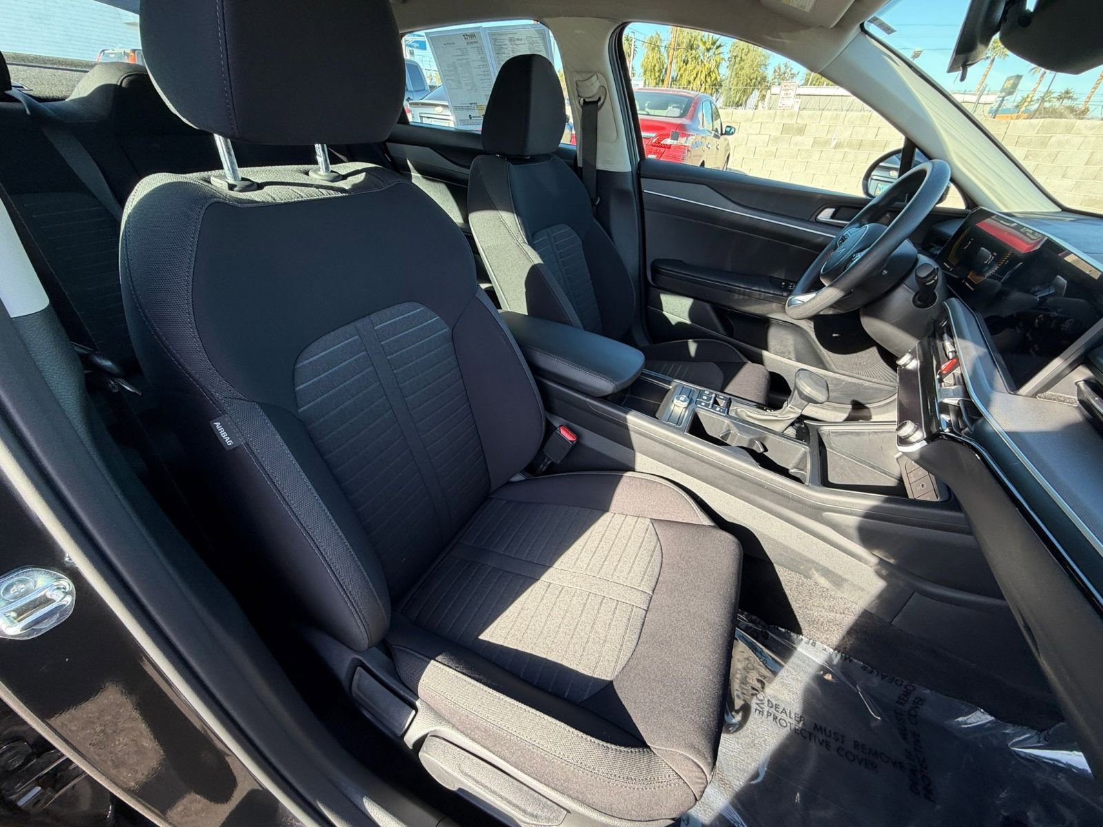 Thumbnail: 2025 Kia K5 - 33