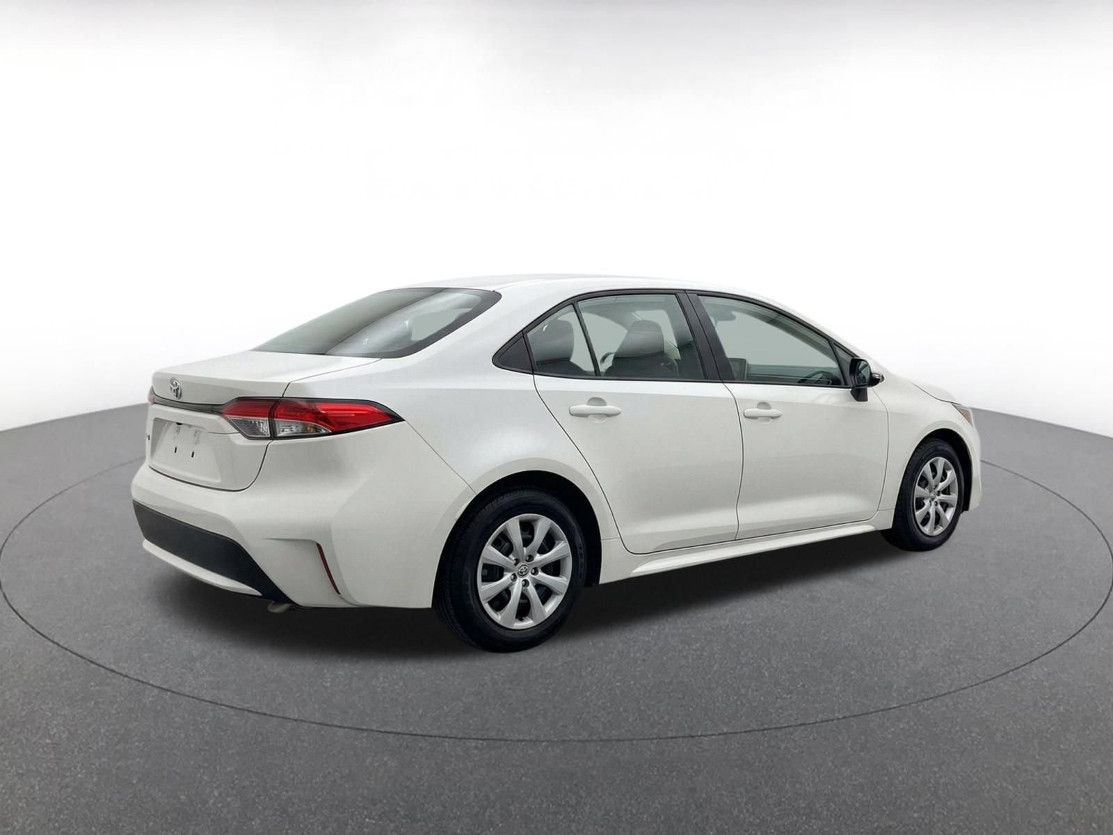 Thumbnail: 2025 Toyota Corolla - 9