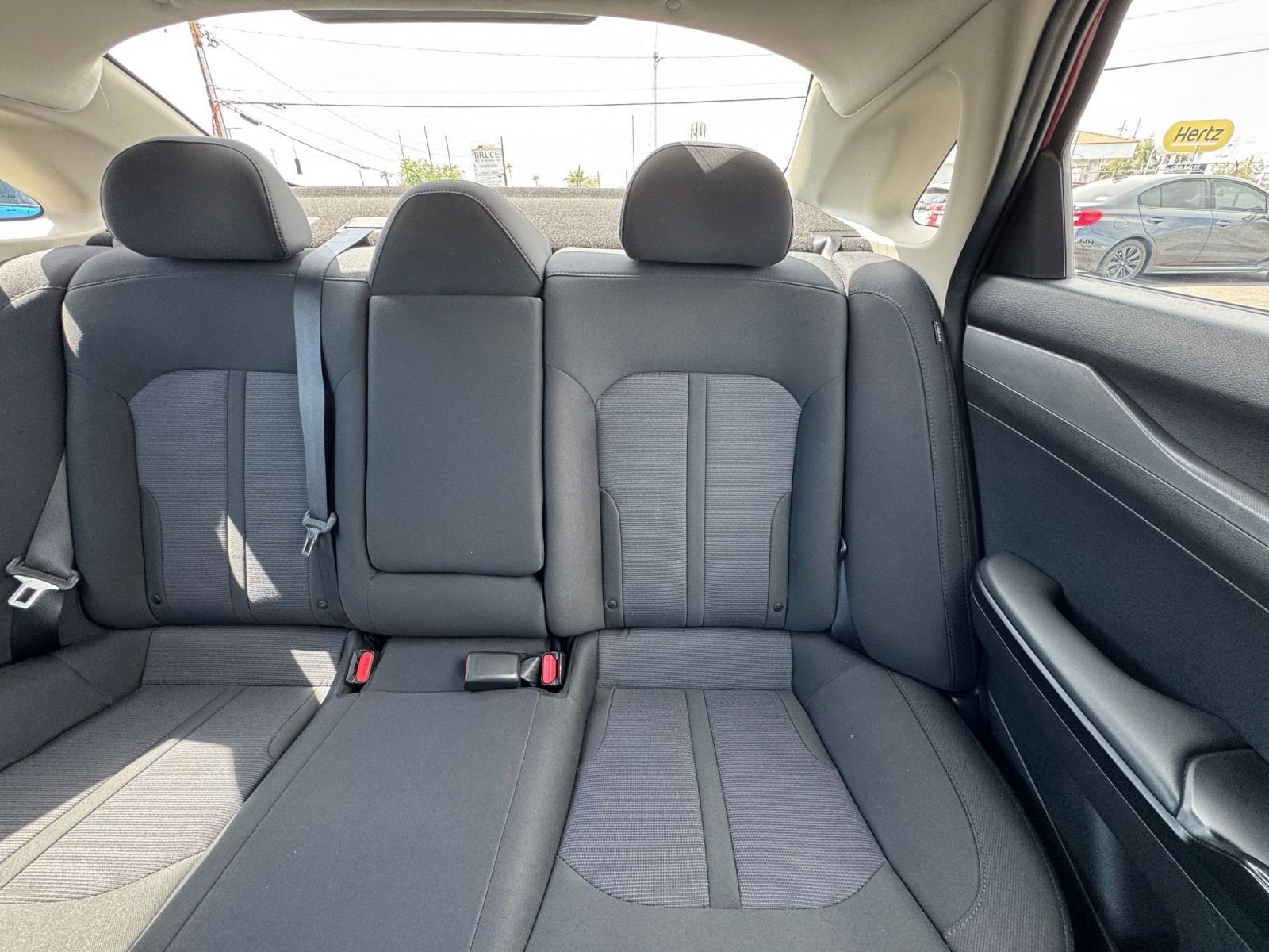 2023 Kia K5 LXS 31