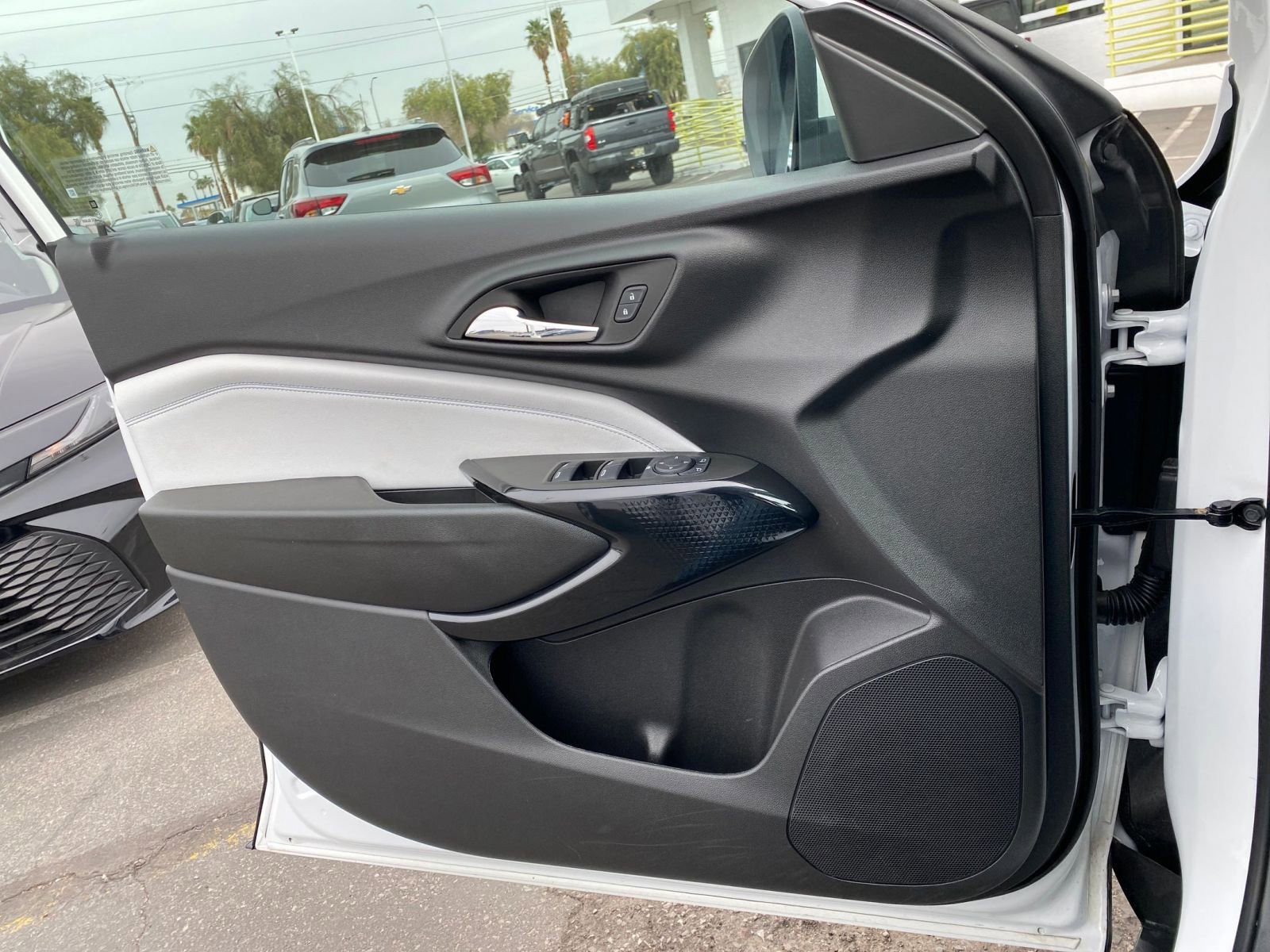 Thumbnail: 2025 Chevrolet Trax - 18