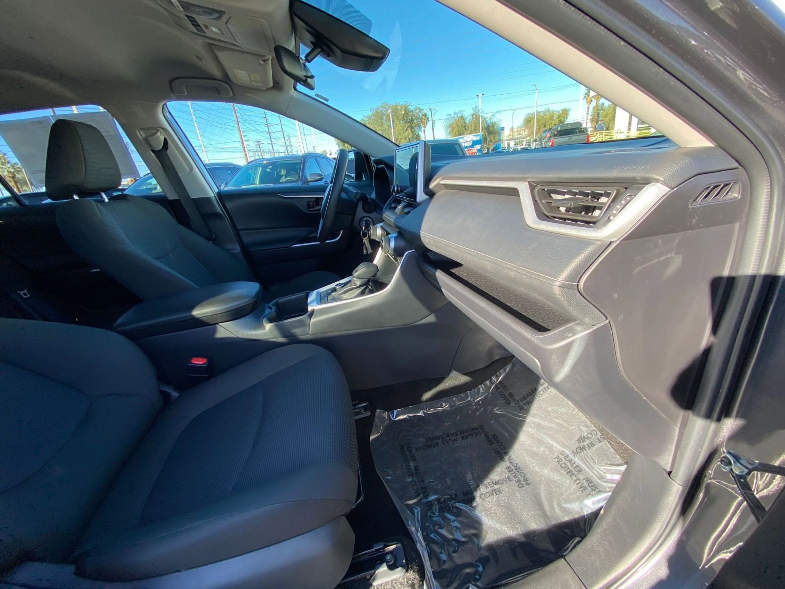 Thumbnail: 2025 Toyota RAV4 - 35