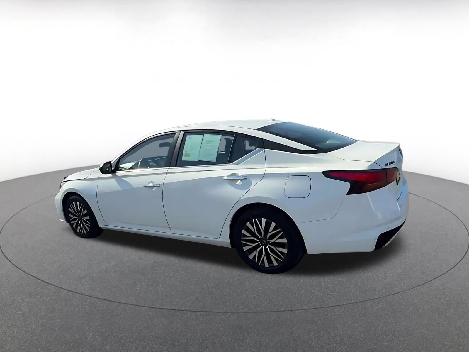 Thumbnail: 2025 Nissan Altima - 11