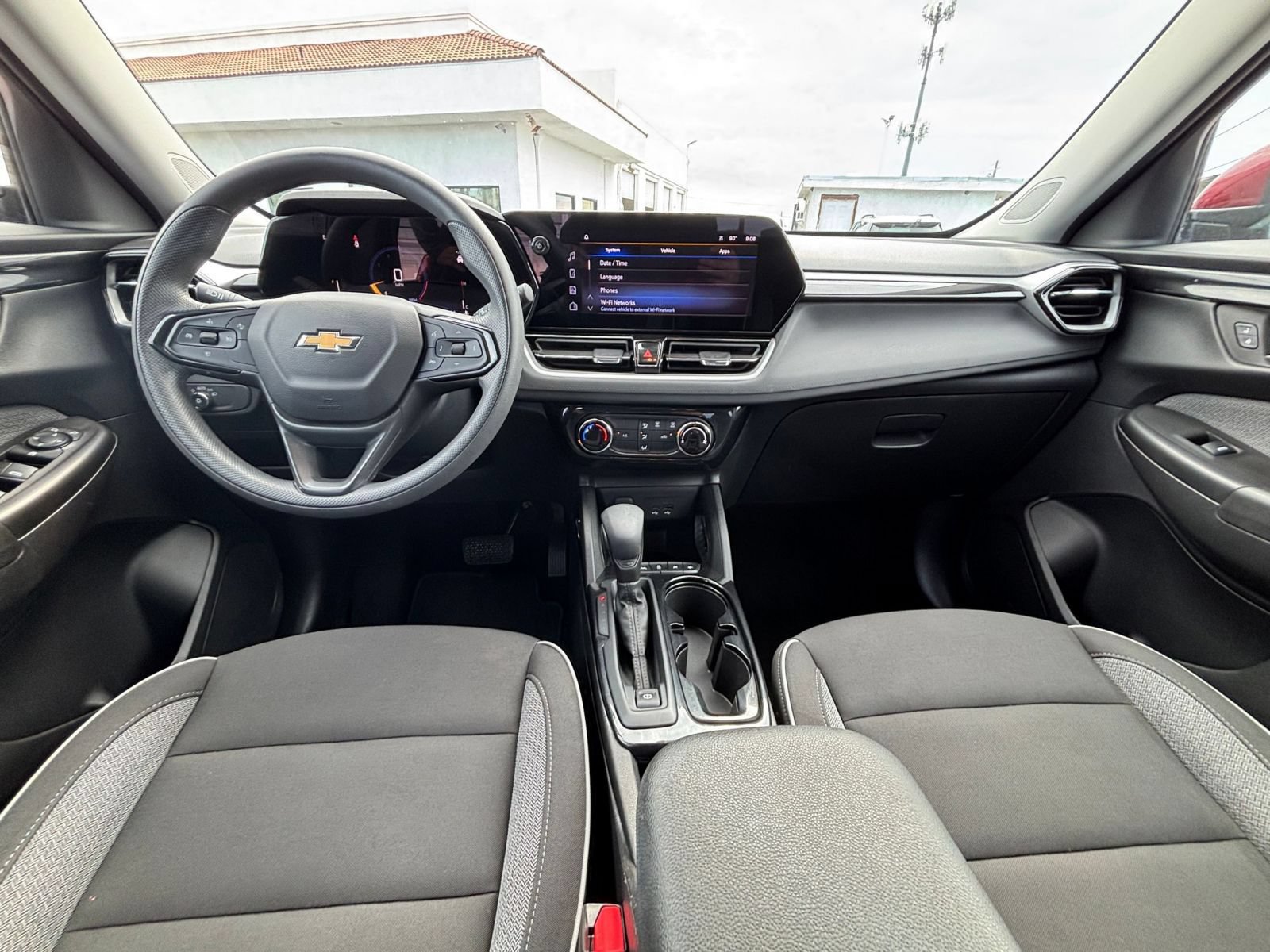 Thumbnail: 2025 Chevrolet TrailBlazer - 32