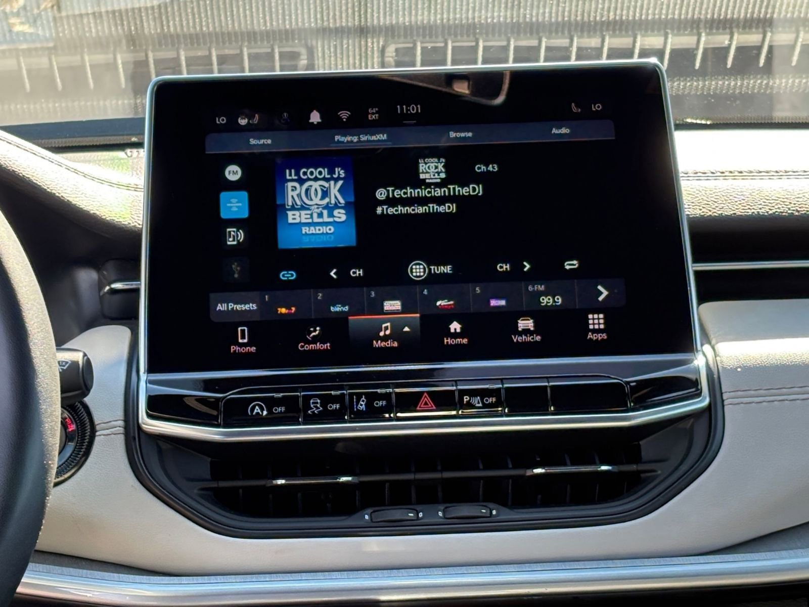 Thumbnail: 2025 Jeep Compass - 20