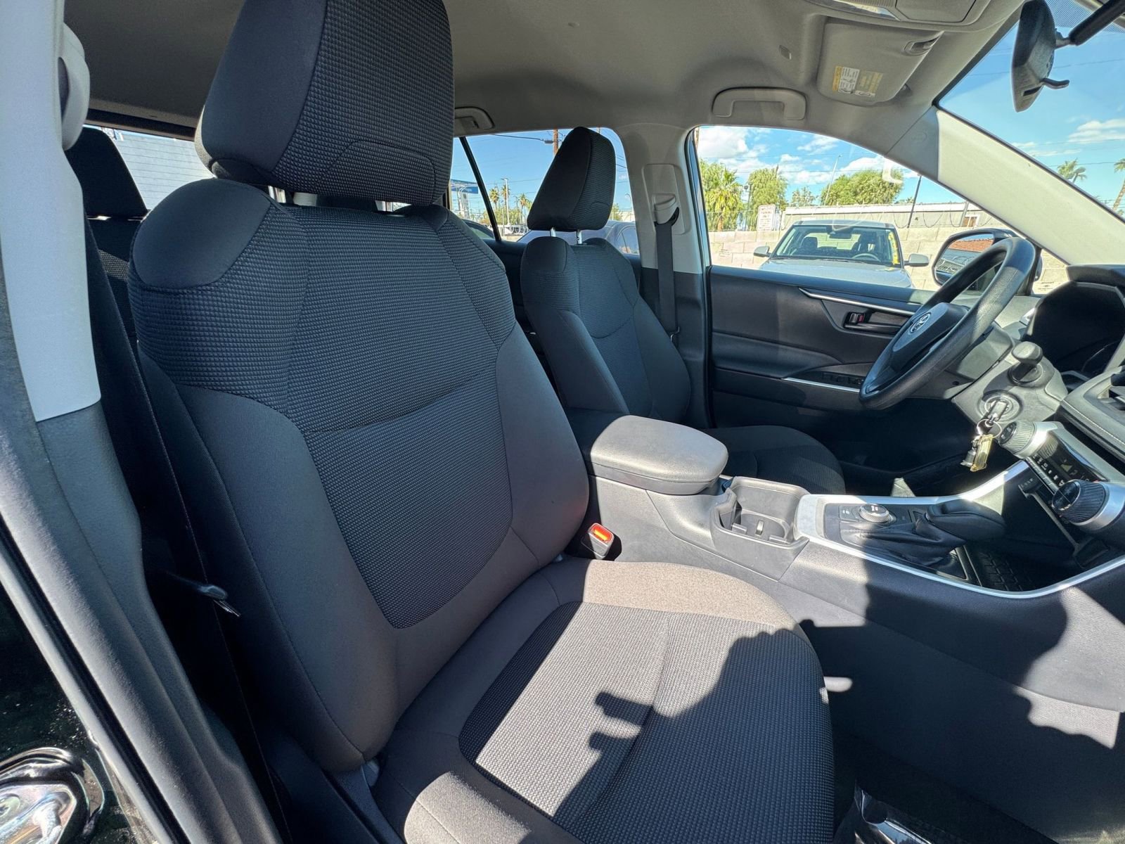 Thumbnail: 2025 Toyota RAV4 - 34