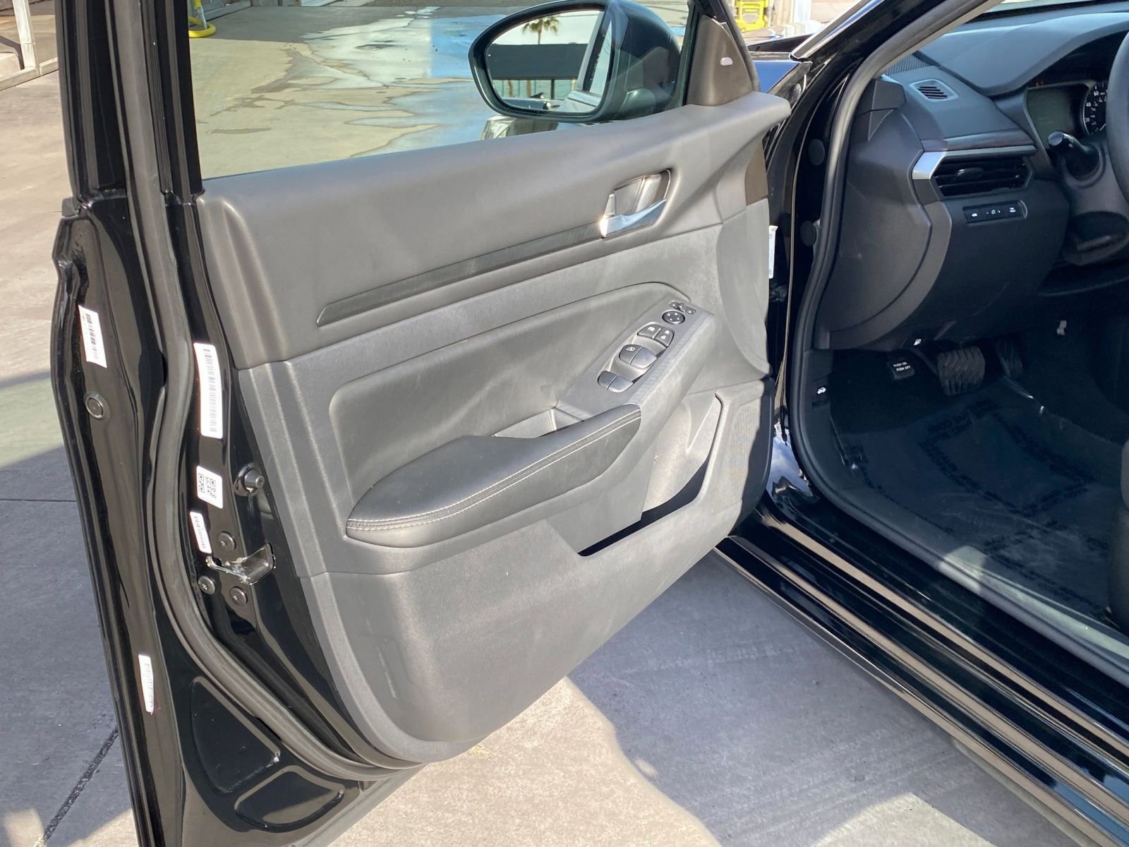 Thumbnail: 2025 Nissan Altima - 18