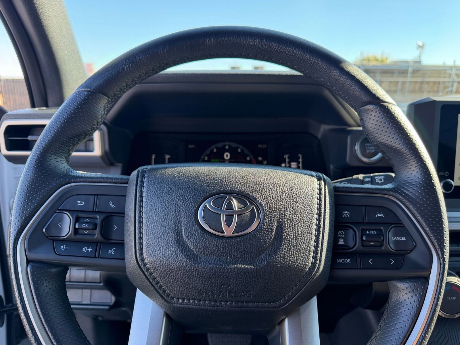 Thumbnail: 2025 Toyota 4Runner - 25