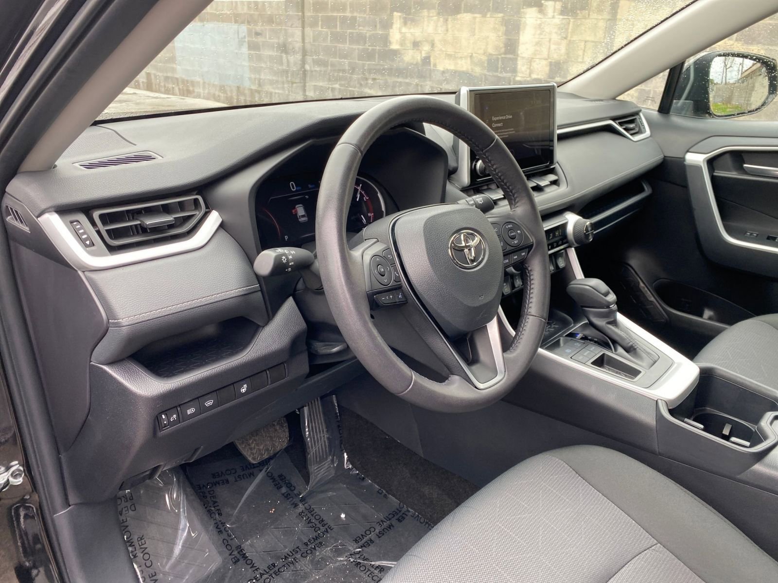 Thumbnail: 2025 Toyota RAV4 - 34