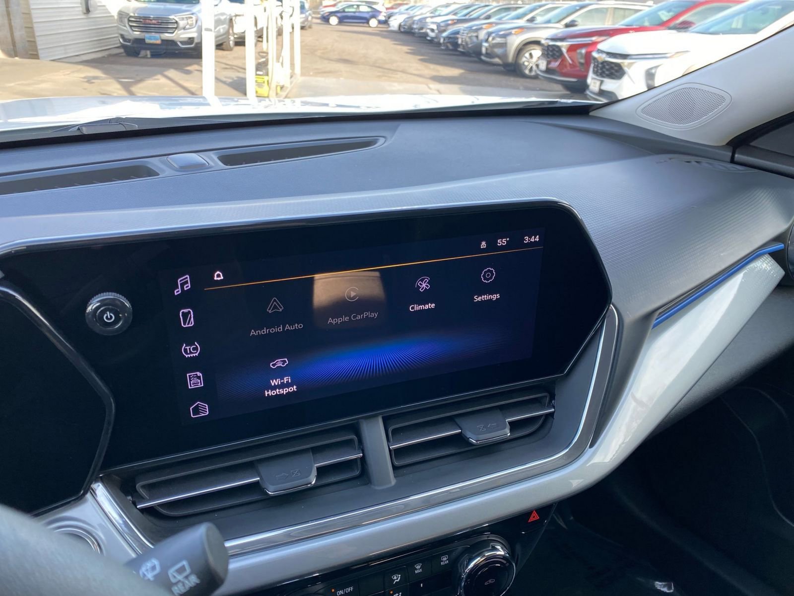 Thumbnail: 2025 Chevrolet Trax - 17