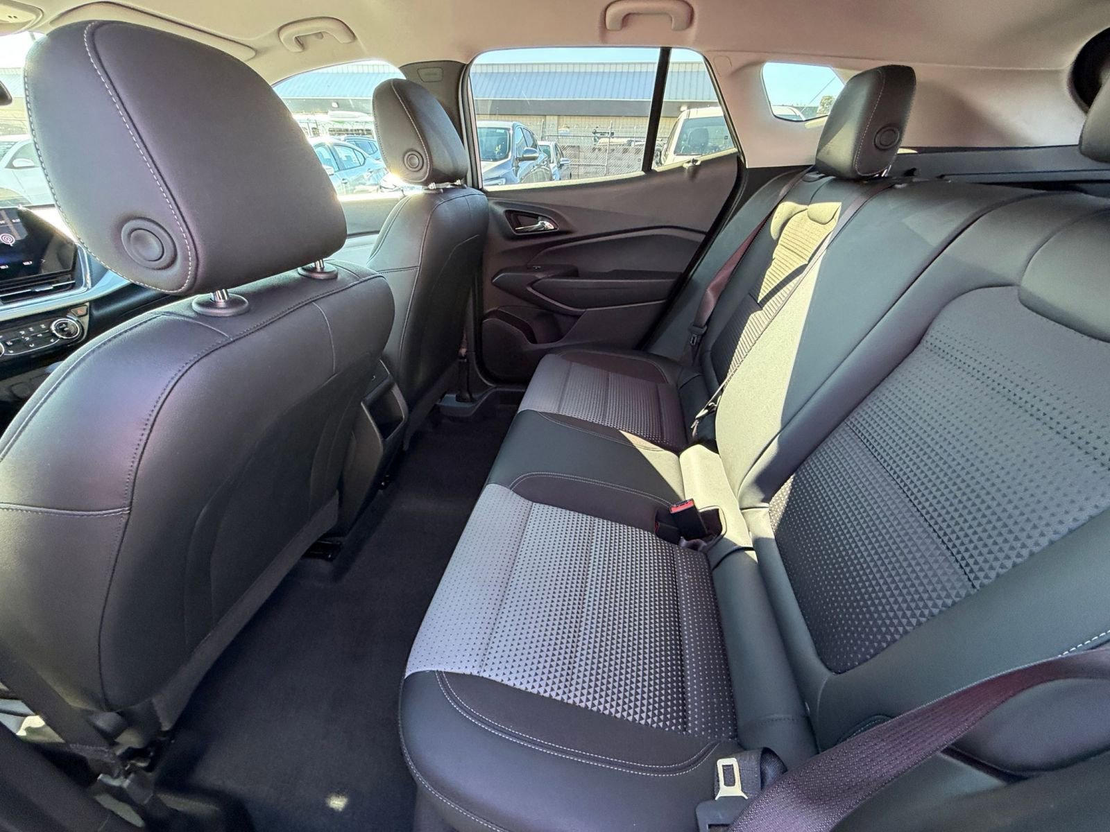 Thumbnail: 2025 Chevrolet Trax - 24