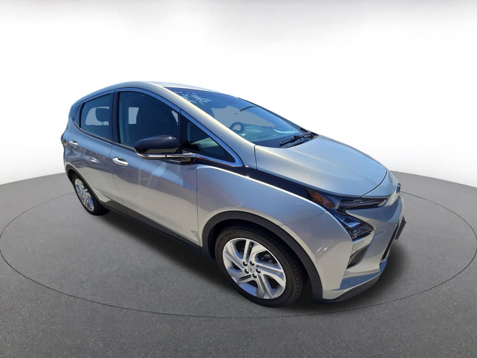 Thumbnail: 2023 Chevrolet Bolt EV - 2