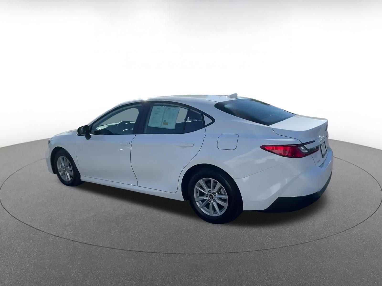 Thumbnail: 2025 Toyota Camry - 10