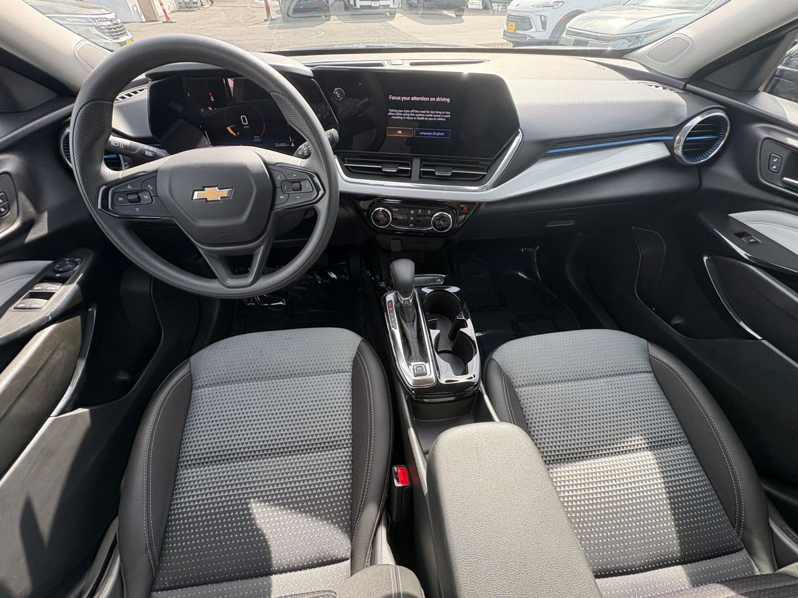 Thumbnail: 2025 Chevrolet Trax - 32