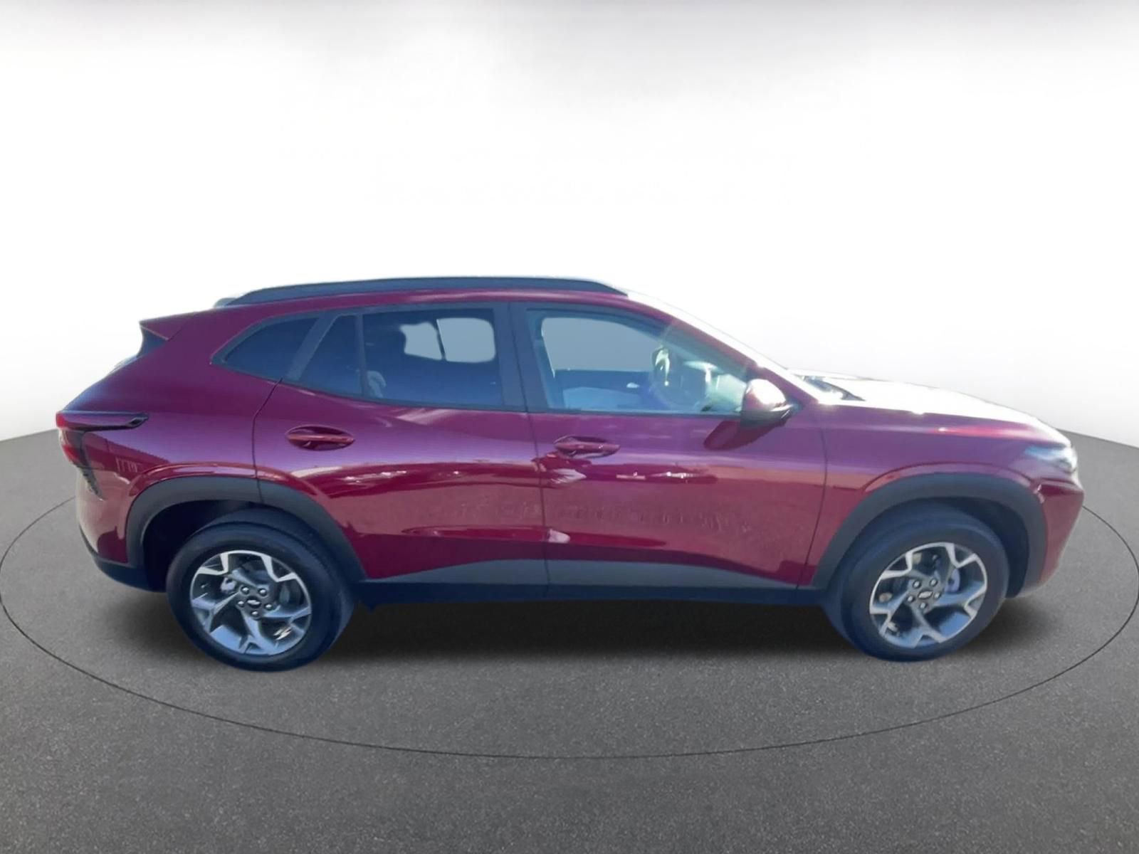Thumbnail: 2025 Chevrolet Trax - 16