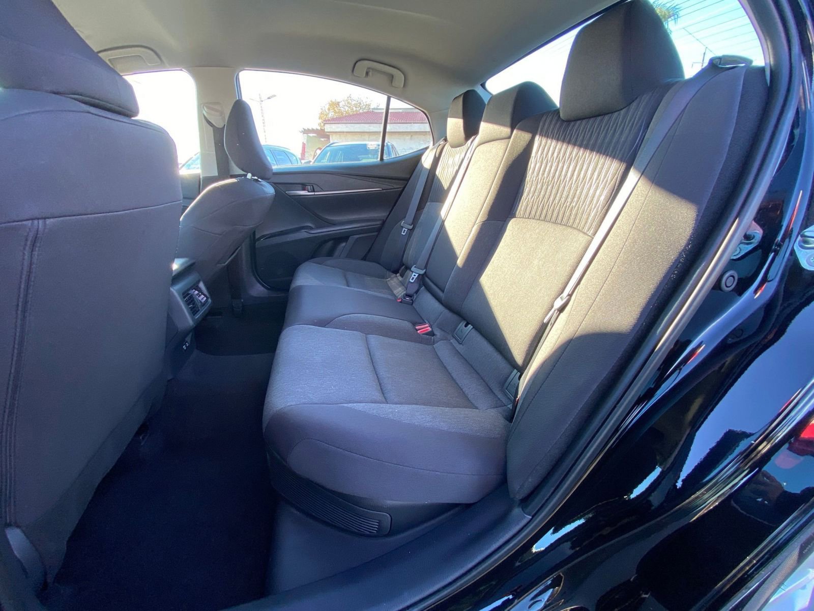 Thumbnail: 2025 Toyota Camry - 25