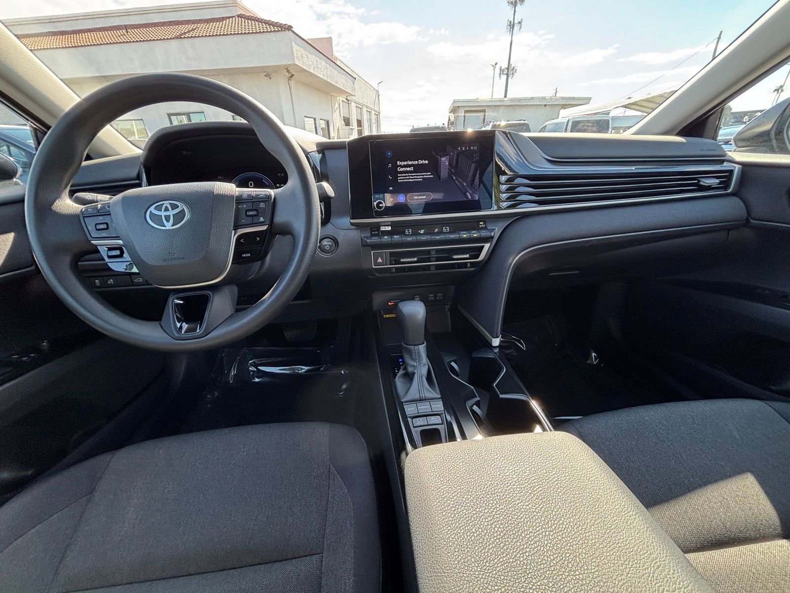Thumbnail: 2025 Toyota Camry - 32