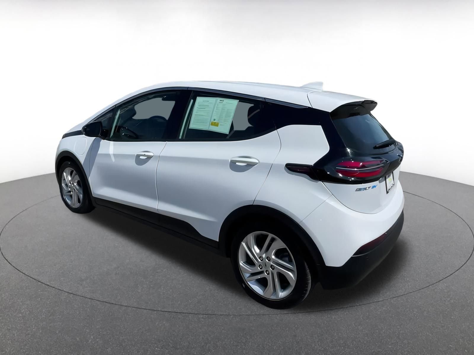 Thumbnail: 2023 Chevrolet Bolt EV - 10