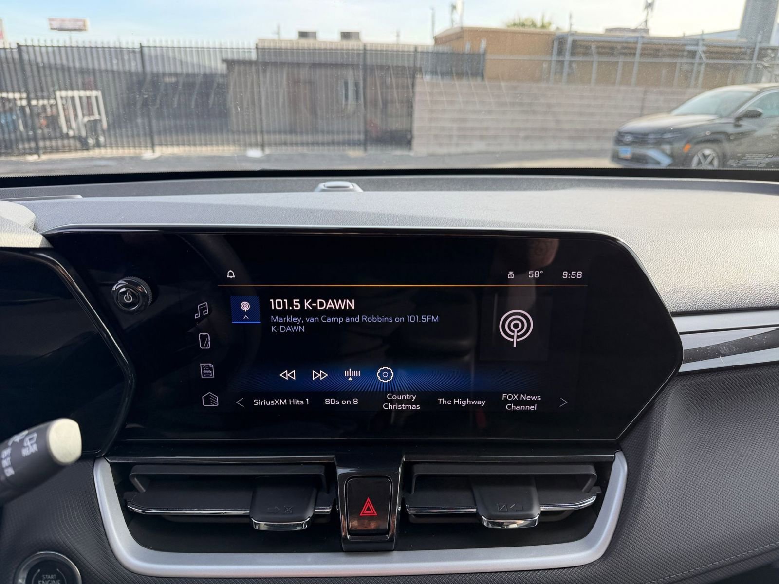 Thumbnail: 2025 Chevrolet TrailBlazer - 21