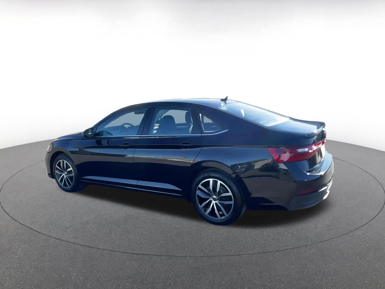 Thumbnail: 2025 Volkswagen Jetta - 10