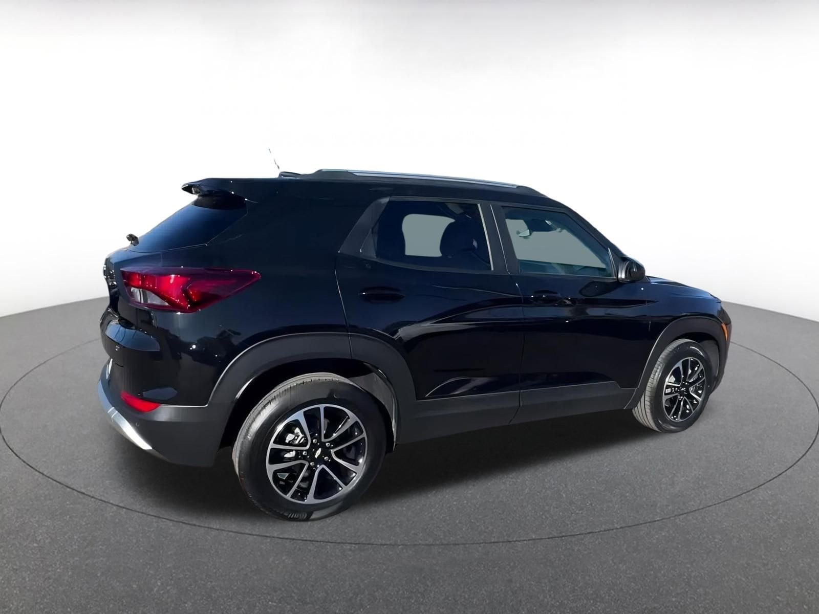 Thumbnail: 2024 Chevrolet TrailBlazer - 14