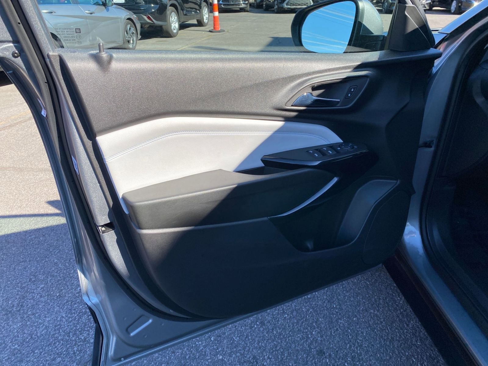 Thumbnail: 2025 Chevrolet Trax - 18