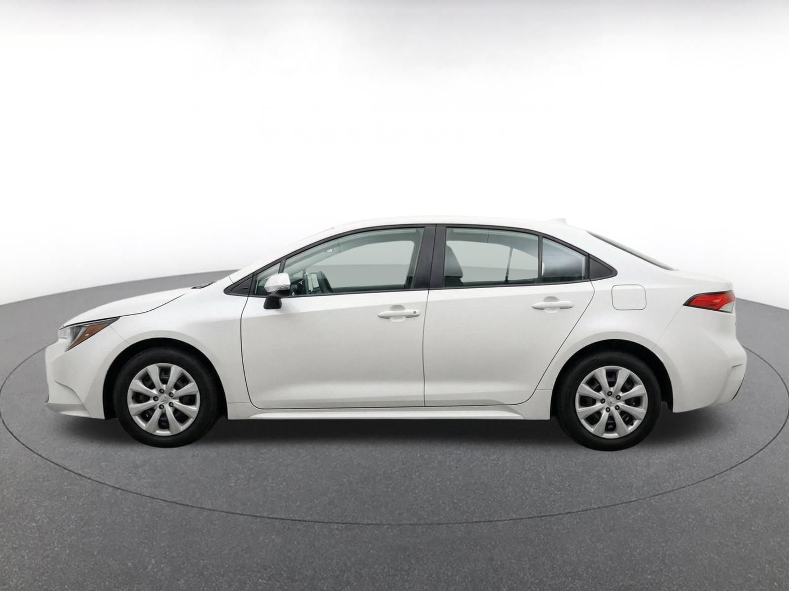 Thumbnail: 2025 Toyota Corolla - 4