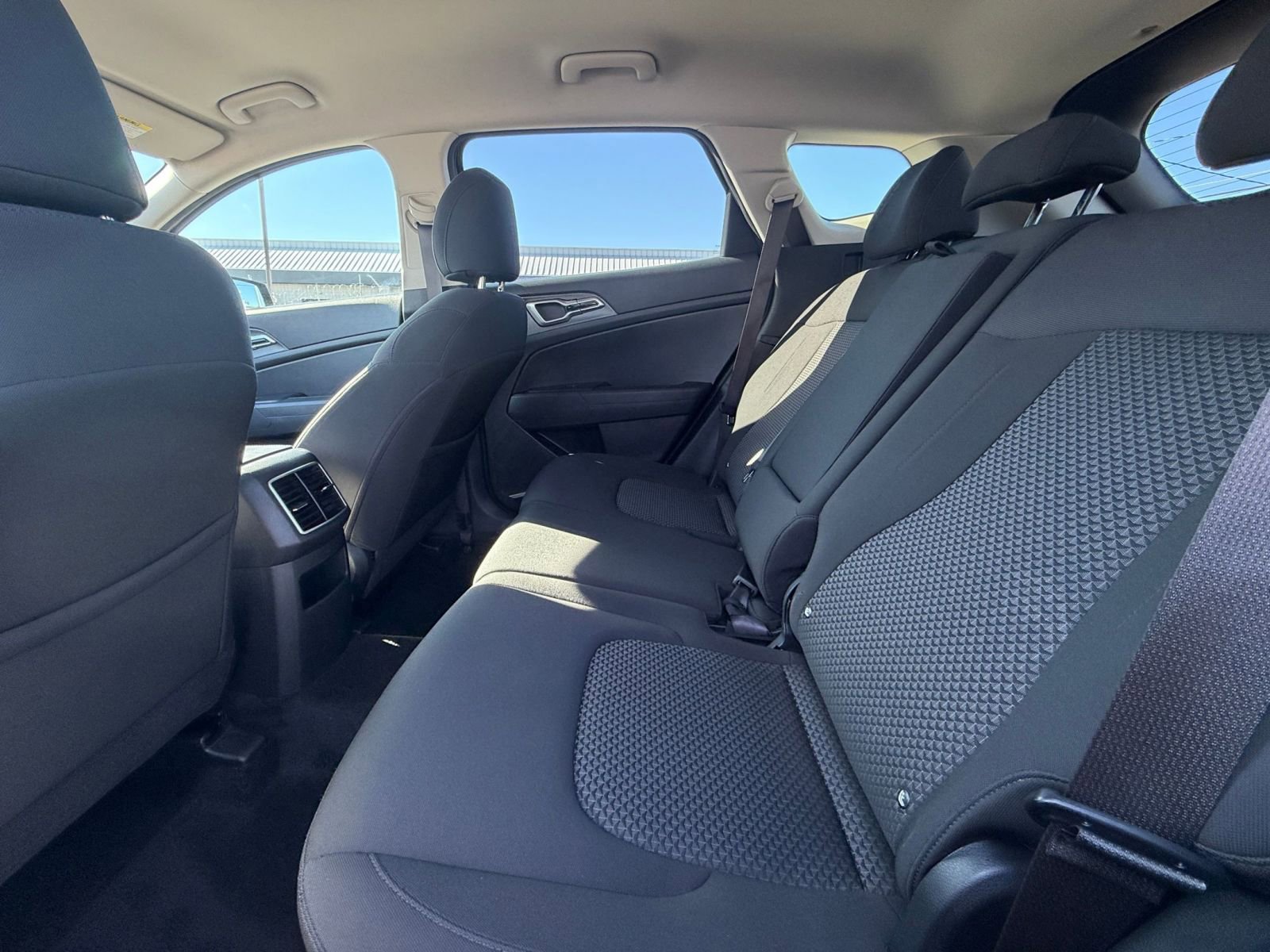 Thumbnail: 2025 Kia Sportage - 24