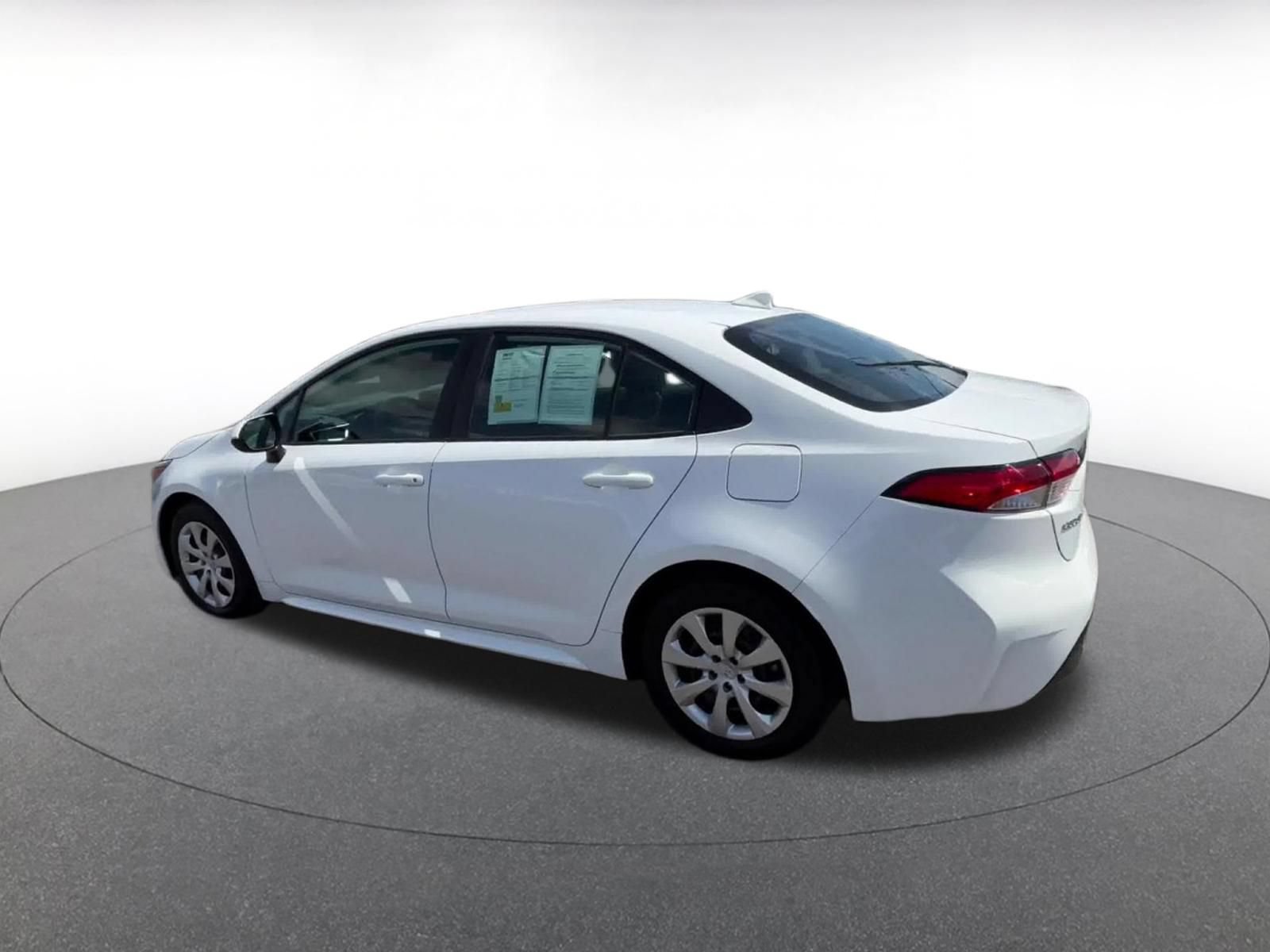 Thumbnail: 2025 Toyota Corolla - 9