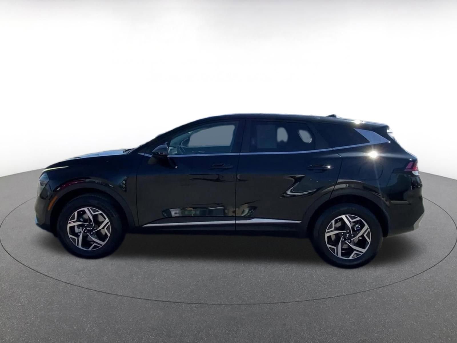 Thumbnail: 2025 Kia Sportage - 9