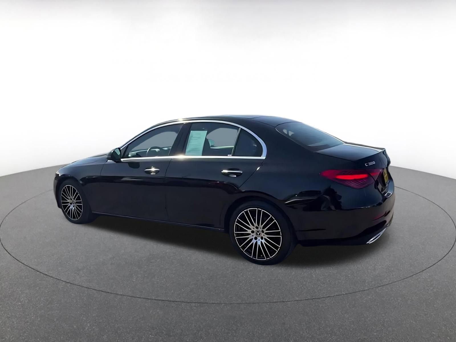 Thumbnail: 2024 Mercedes-Benz C-Class - 10