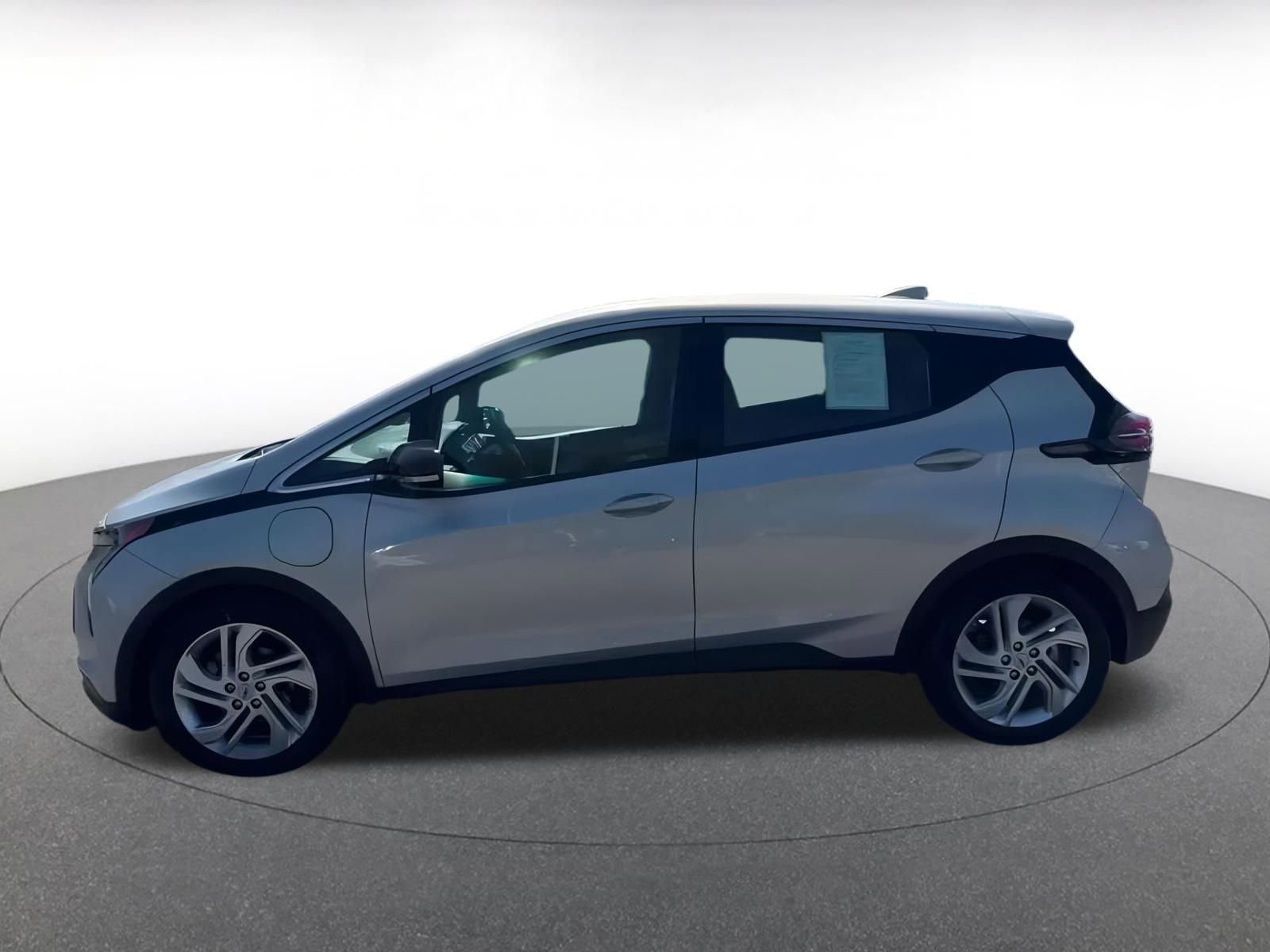 Thumbnail: 2023 Chevrolet Bolt EV - 9