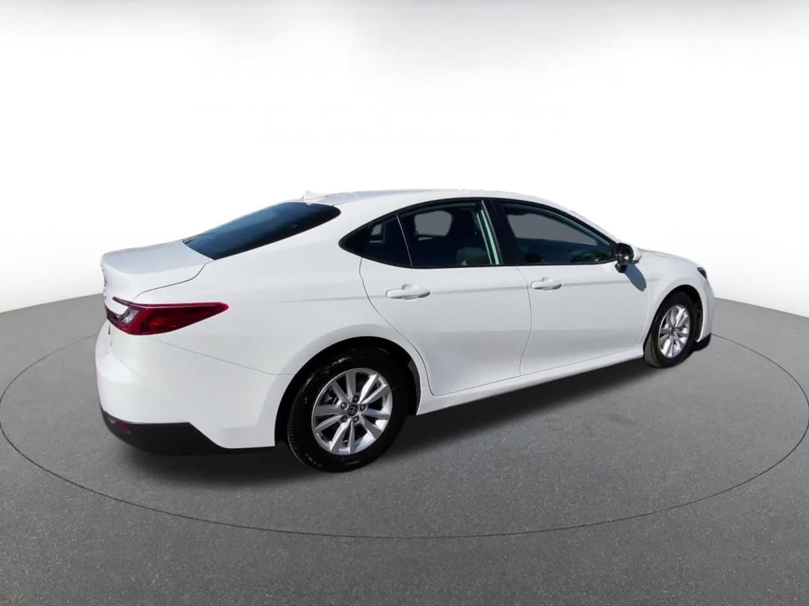 Thumbnail: 2025 Toyota Camry - 14