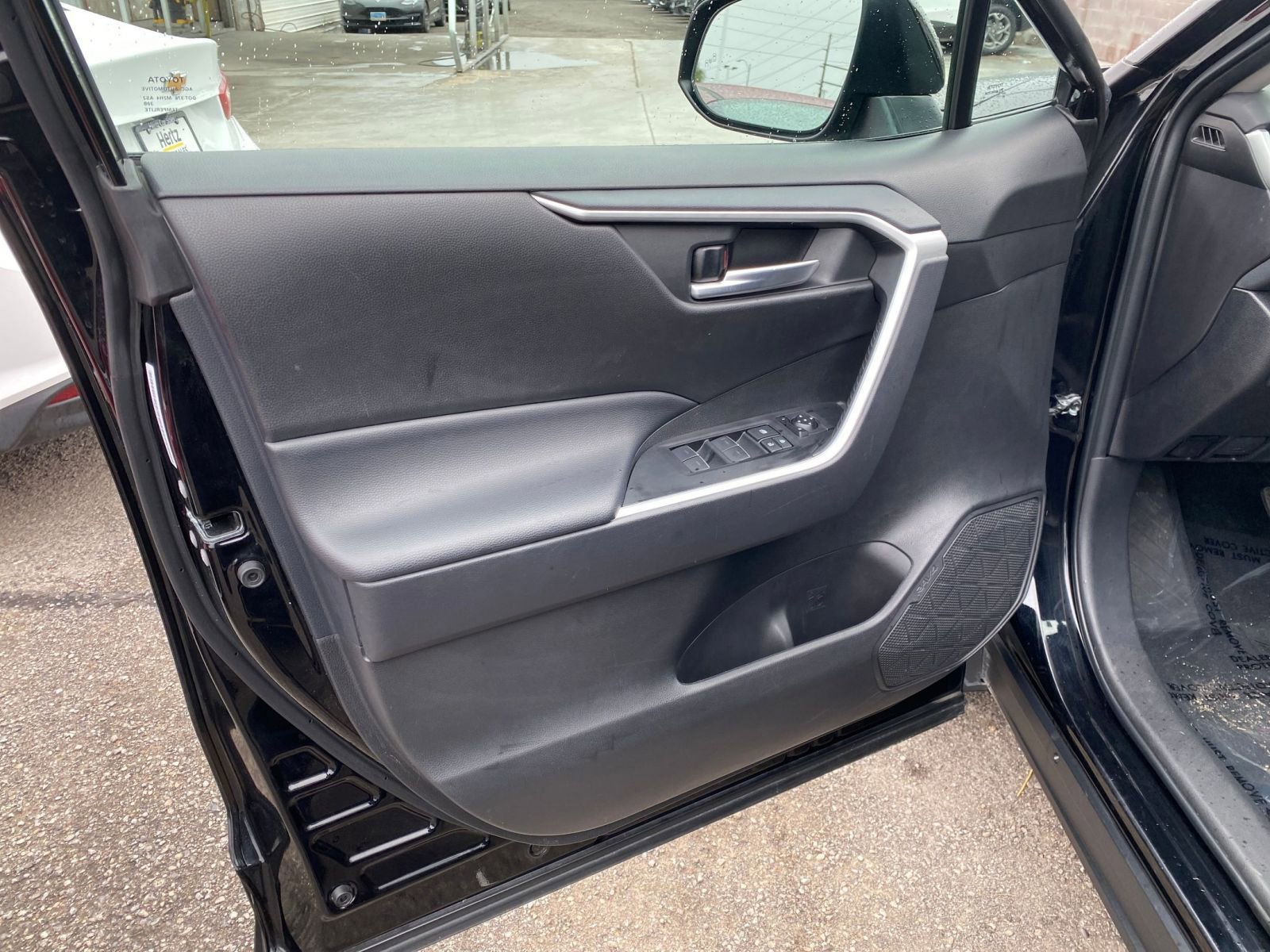 Thumbnail: 2025 Toyota RAV4 - 18