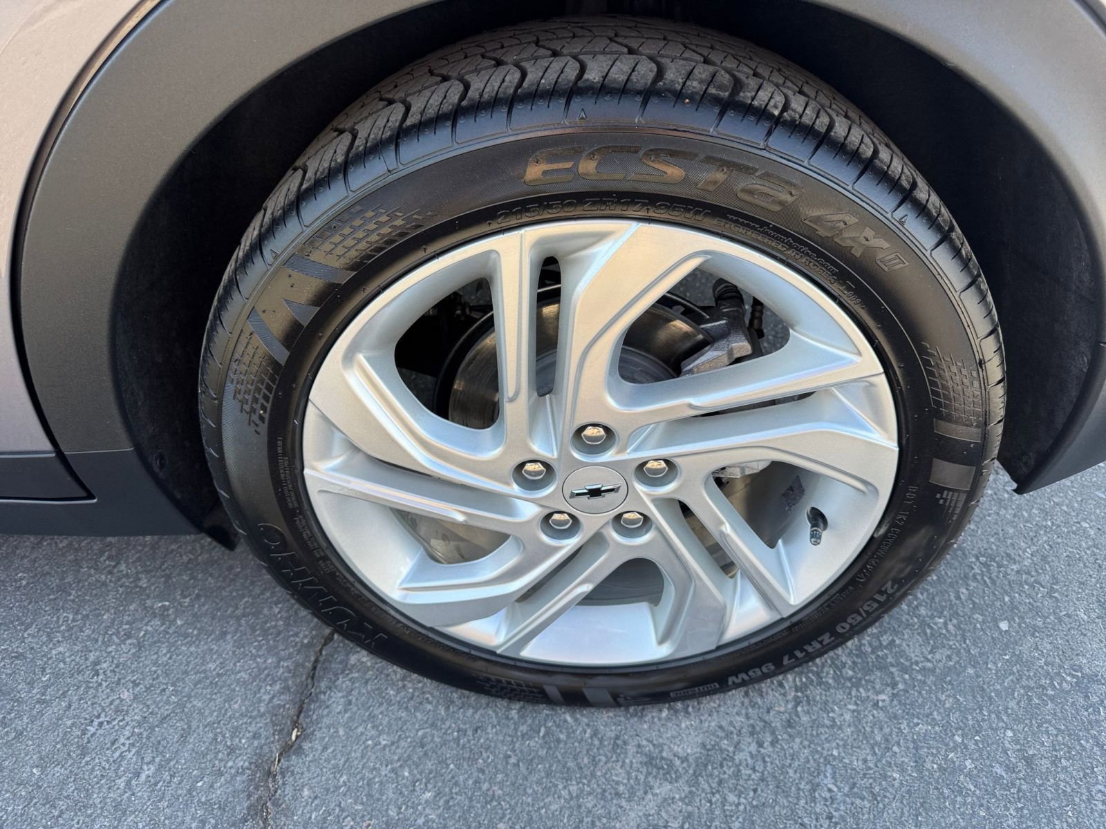 Thumbnail: 2023 Chevrolet Bolt EV - 32