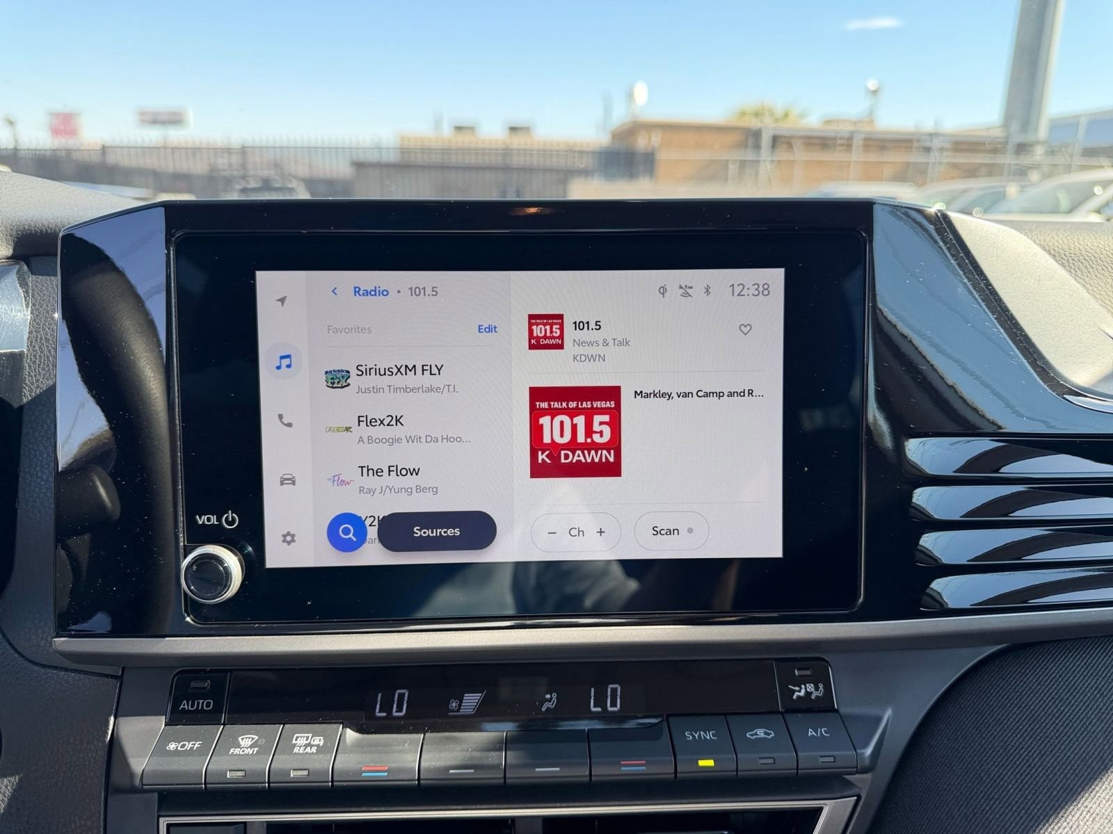 Thumbnail: 2025 Toyota Camry - 21