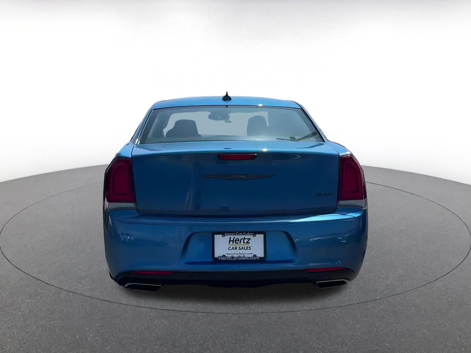 2022 Chrysler 300 Touring 12