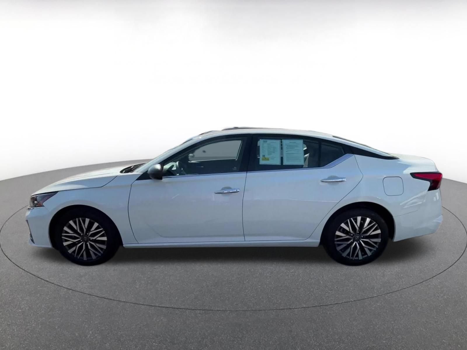 Thumbnail: 2025 Nissan Altima - 8