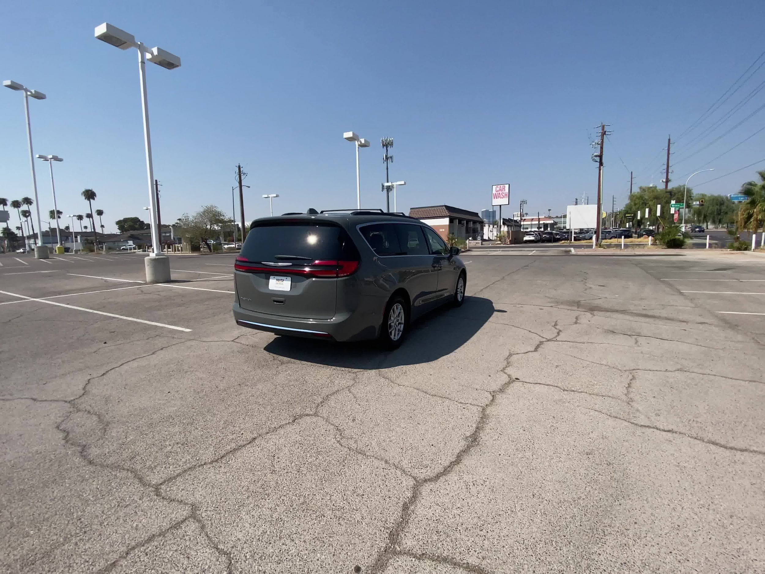 2022 Chrysler Pacifica Touring L 2