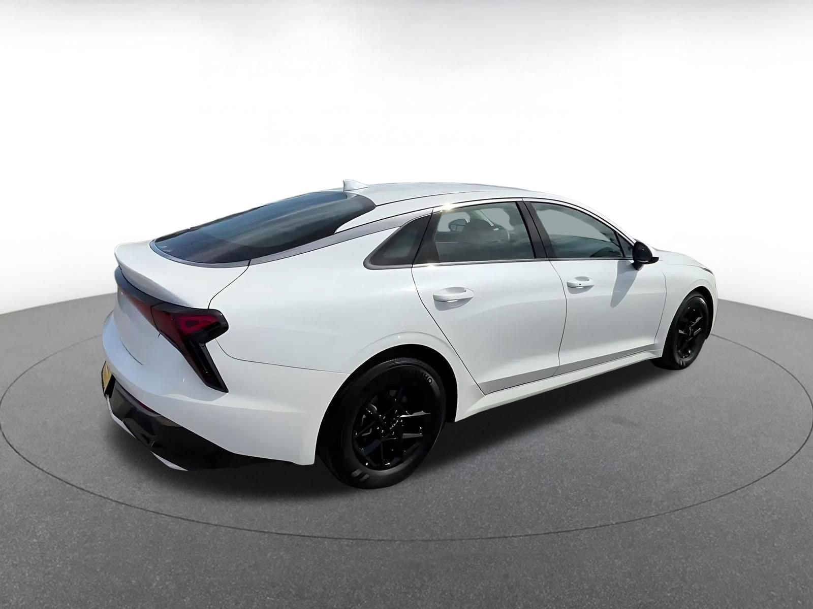 Thumbnail: 2025 Kia K5 - 15