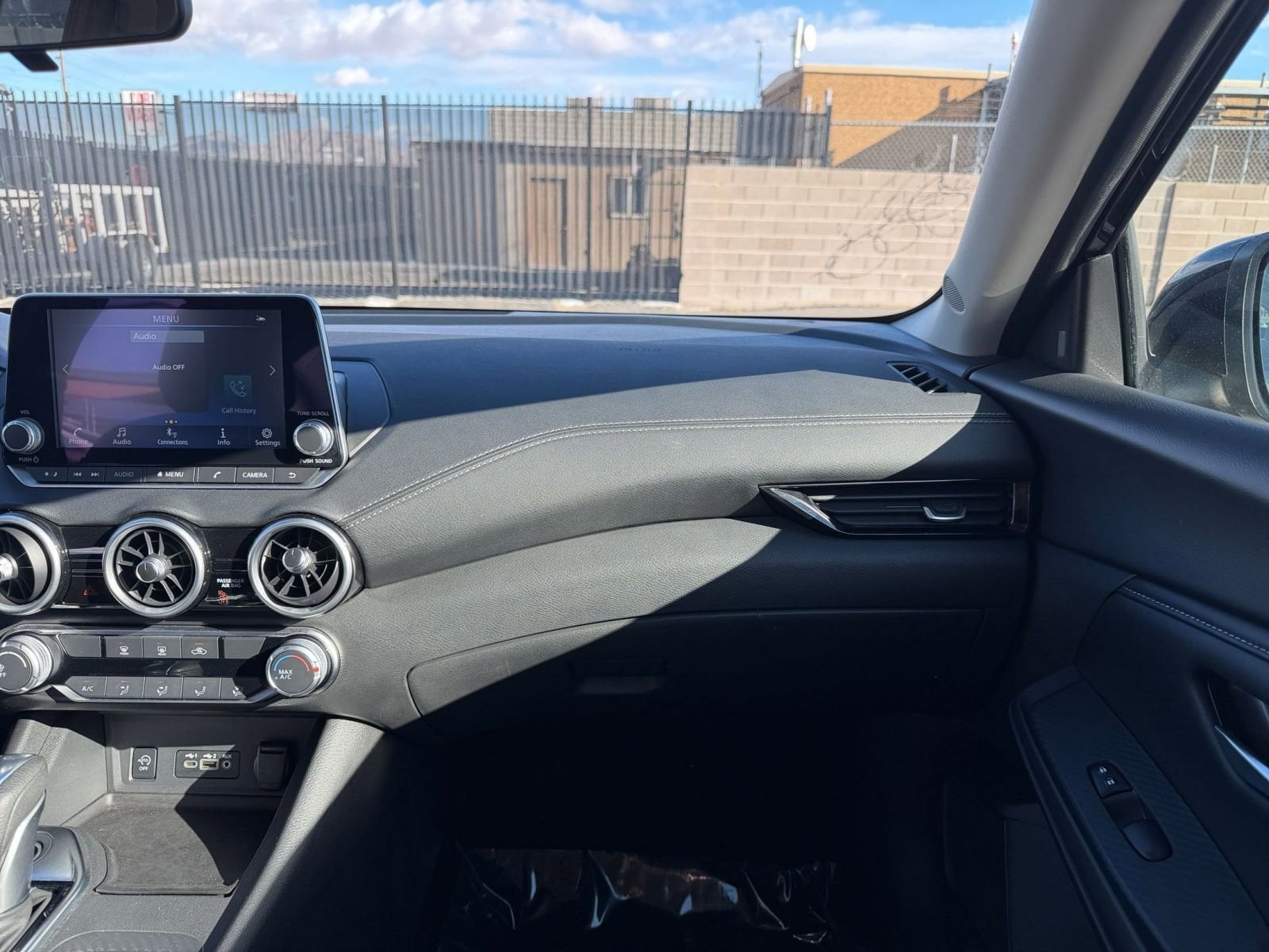 Thumbnail: 2025 Nissan Sentra - 33