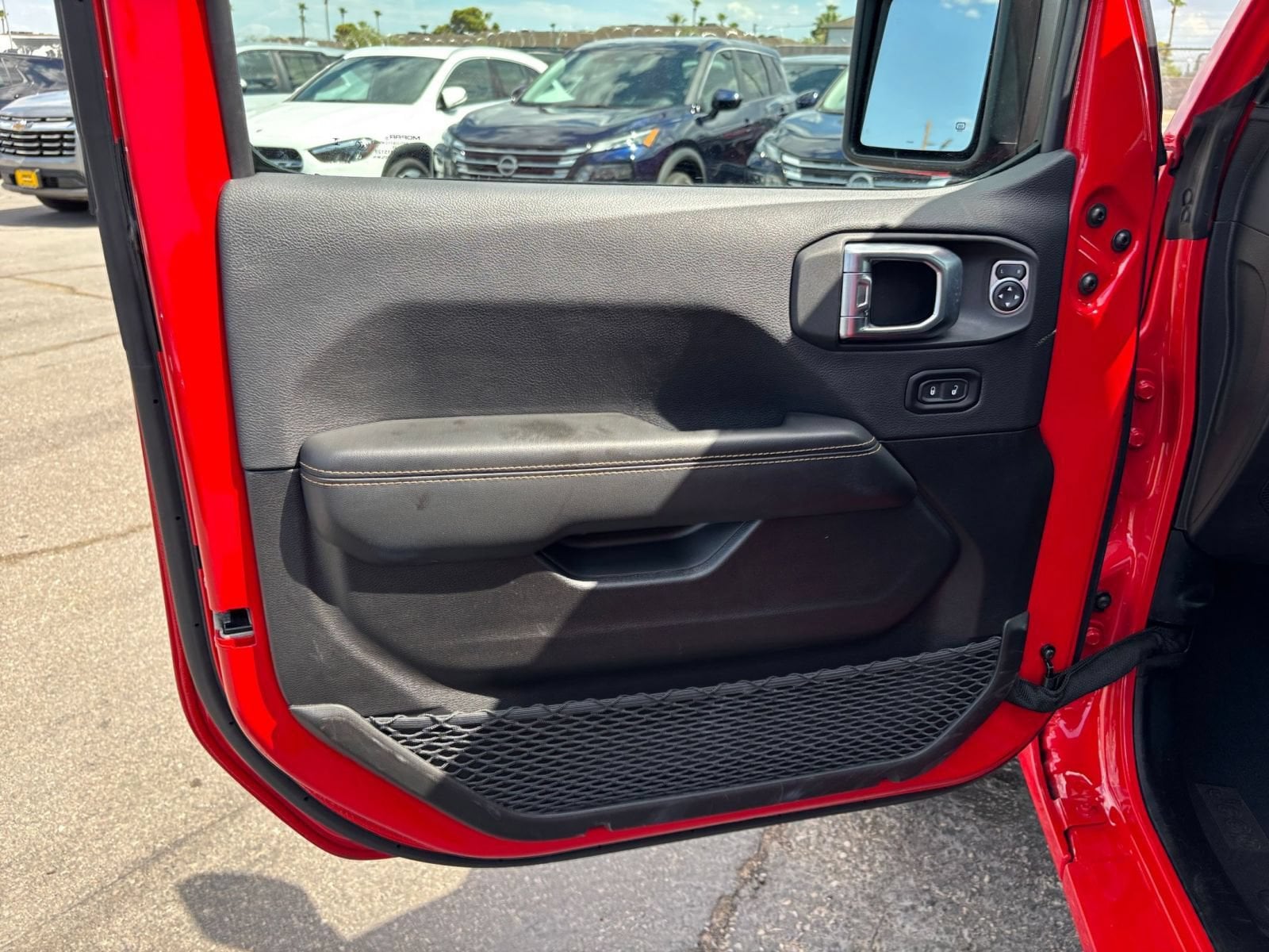 Thumbnail: 2025 Jeep Wrangler - 18