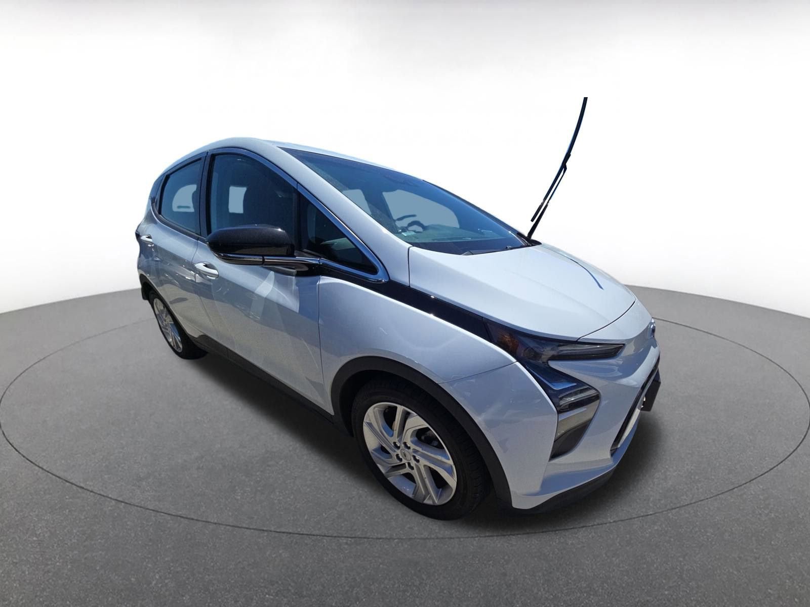Thumbnail: 2023 Chevrolet Bolt EV - 3