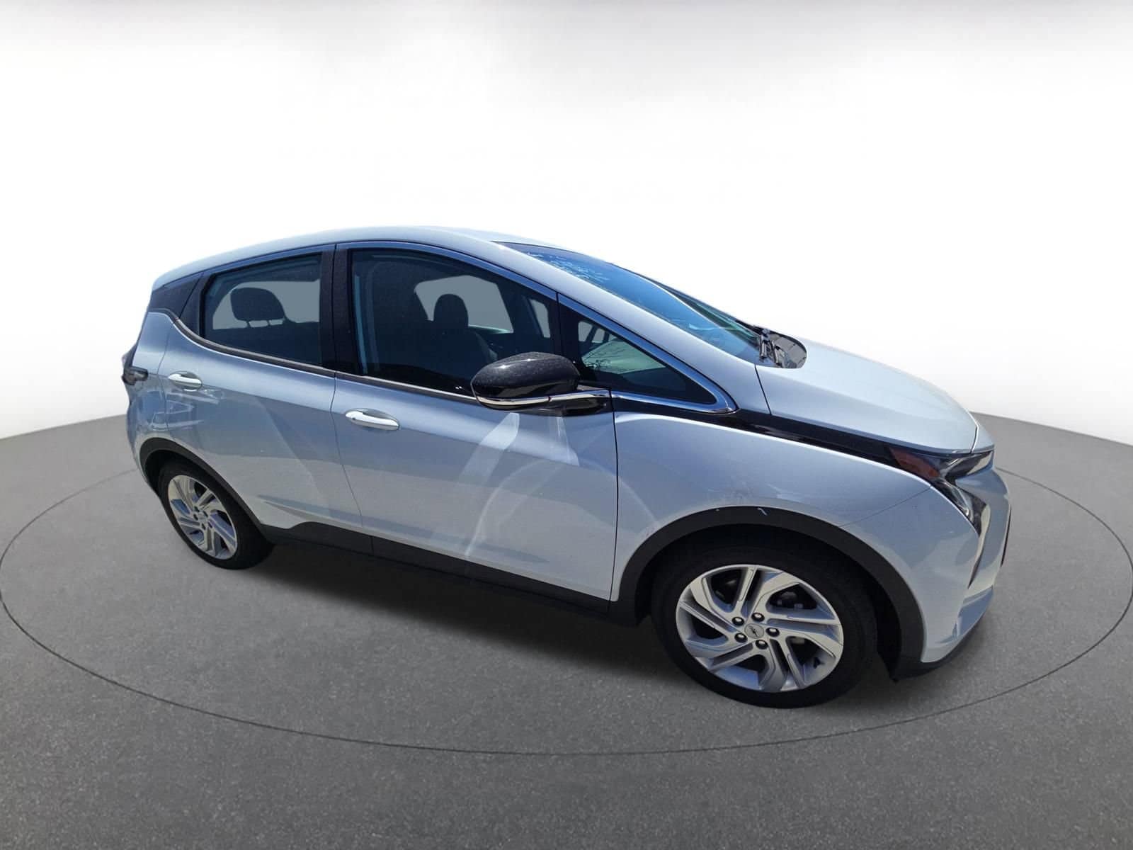 Thumbnail: 2023 Chevrolet Bolt EV - 2