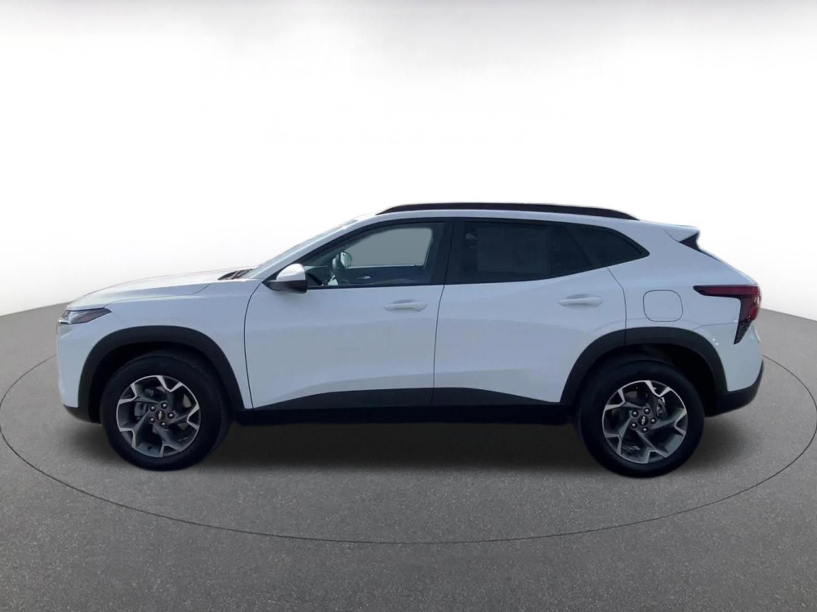 Thumbnail: 2025 Chevrolet Trax - 9